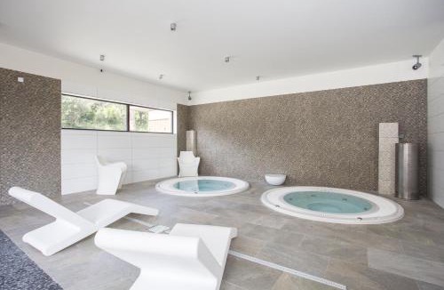 Remoulins Apartment | Residhotel Pont du Gard