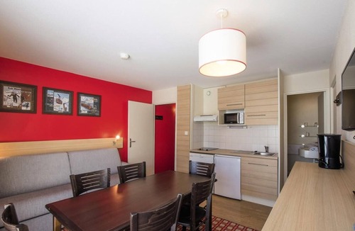 Orcieres-Merlette Apartment | Resort center, view mountain, tv, ski locker, 25-30m², Orcières Merlette 1850