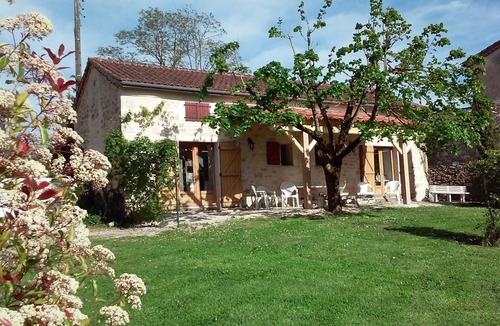 Sauzet House | Restored Former Forge Holiday Home with Private Pool, Terrace & Wi-Fi
