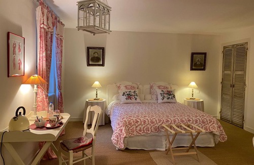 Albã Bed & Breakfast | Restored Gustavian-style B&B in an old farmhouse