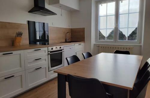 Saint-Die Apartment | Rez-de-jardin en lisière de forêt
