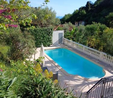 Menton Apartment | Rez de villa avec piscine