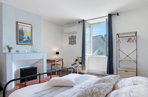 Montgaillard-de-Salies Bed & Breakfast | Rioutord Guest Room with Shared Terrace, Wi-Fi, and Air Conditioning