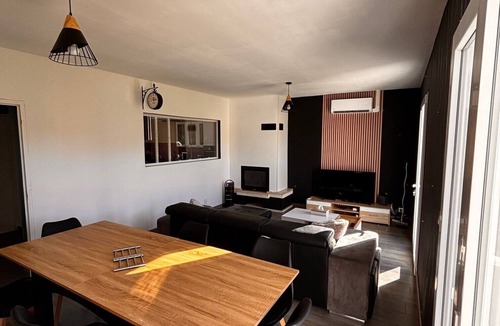 Eynesse House | Riverfront house