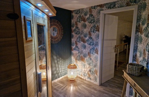 Heming Apartment | Romantic and Well-Being Loft with Spa, Sauna, Tantra Armchair.