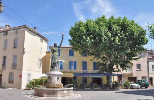 Besse-sur-Issole House | Romantic Cottage in Historical French Village Provence Wine Country House