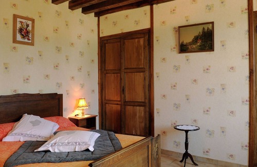 Bligny Cottage | Romantic gîte in quiet village for Champagne lovers