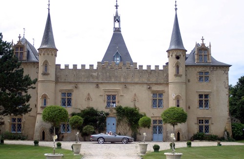 Vieuzos House | Romantic Private Chateau Apartment in Beautiful French Countryside
