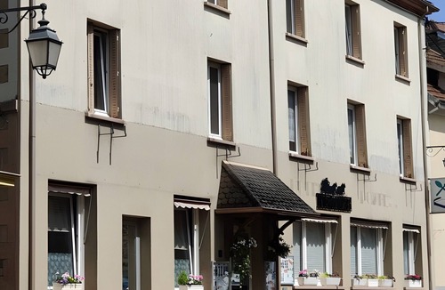 Forges-les-Bains Apartment | Room “Domaine du Peuplier” with Shared Terrace, Balcony and Wi-Fi