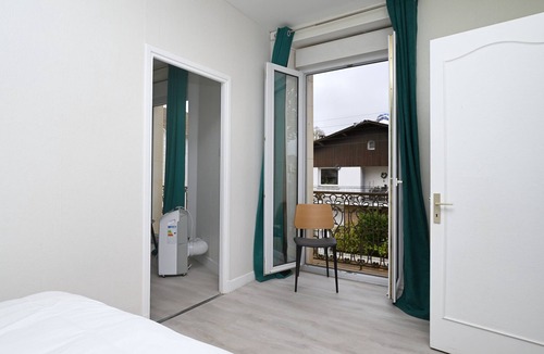 Salies-du-Salat Apartment | Room 'Double Room' with Shared Terrace, Wi-Fi and Air Conditioning