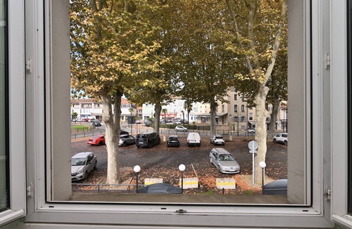 Salies-du-Salat Apartment | Room 'Double Room' with Shared Terrace, Wi-Fi and Air Conditioning