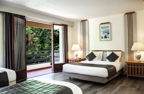 Capvern Hotel | Room for 4 people with breakfast for 2 adults