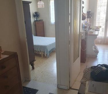 L'Ariane House | room for rent staying with a resident