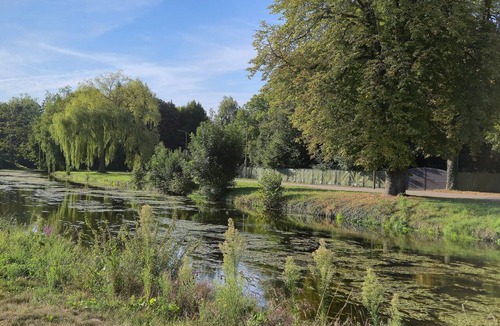Charmes Apartment | Room with private bathroom and balcony by the canal