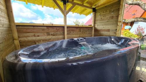 Ville Other | Roulotte avec spa privé