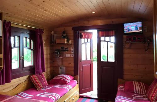 Outines House | Roulotte des Elfes - Domaine du Der, au milieu de nulle part