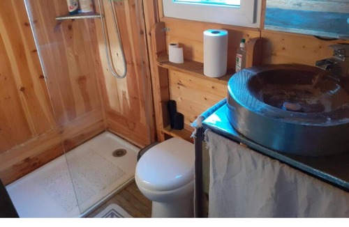 Les 3 Ponts Cabin | ROULOTTE EN GARIGUES