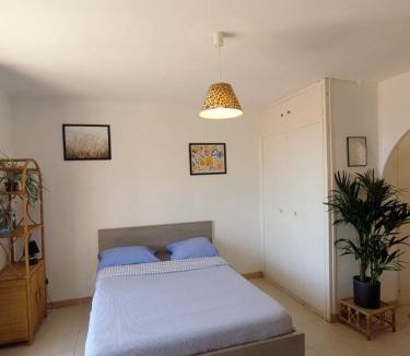 Valras-Plage Apartment | Séjour à Valras T1 Vue sur Mer - 50m centre et mer