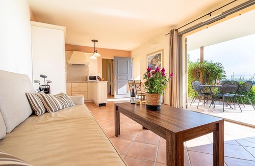 Saumane-de-Vaucluse Condo | Séjour provençal 7p : clim, tennis & piscine