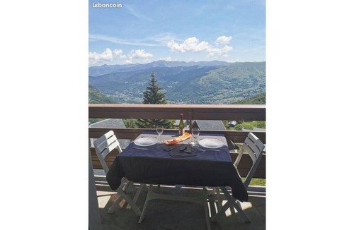 Vignec Apartment | Saint-Lary Pla d'Adet – Ski-in/Ski-out Apartment with Valley Views