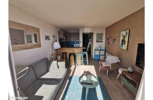 Vignec Apartment | Saint-Lary Pla d'Adet – Ski-in/Ski-out Apartment with Valley Views
