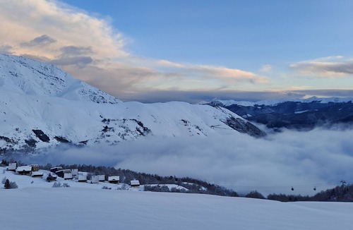 Pla d'Adet Apartment | Saint Lary Soulan-Pla D'adet. Renovated 8-bed apartment 30m from slopes.