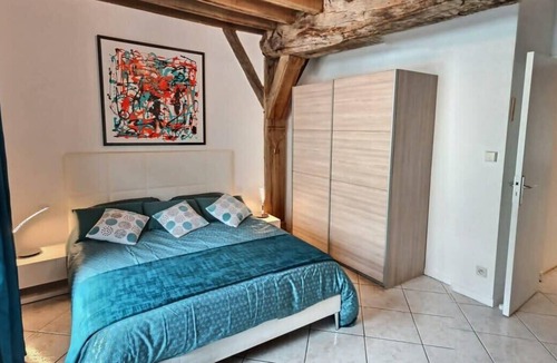 Old Town Apartment | Scarabée Bleu - Functional - Comfort - Mo Groom