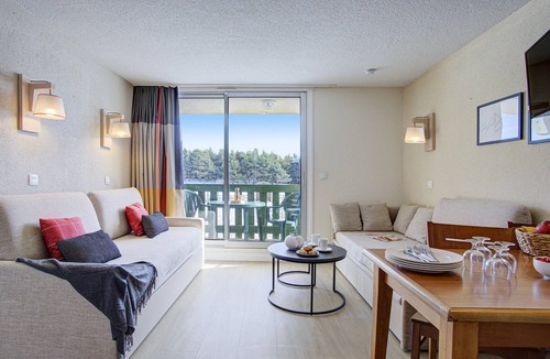 Pyrenees 2000 Apartment | Scenic Family Apartment in the Pyrenees
