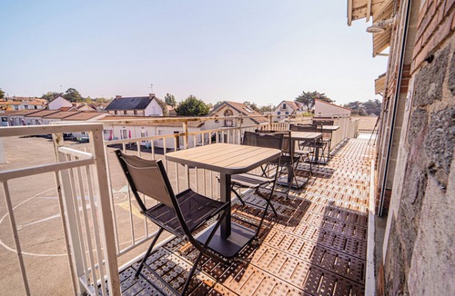 La Rogere Apartment | SEA-FACING 2-PERSON APARTMENT, 1ST FLOOR, DIRECT ACCESS TO THE BEACH