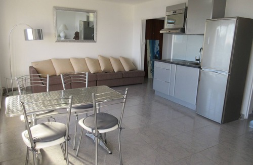 Bandol Apartment | SEA VIEW 3 MN WALK FROM THE BRIGHT AND MODERN BEACH