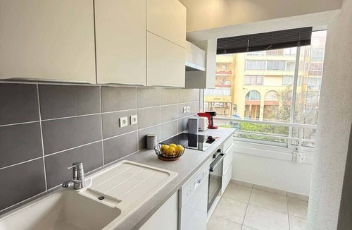 Valras-Plage Apartment | Sea View and Beach at Your Feet Bright Apartment