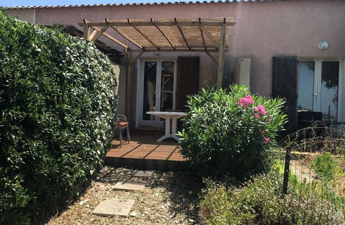 Le Pradet House | Sea-view apartment facing Toulon harbor. Sandy beach 10 m'away.