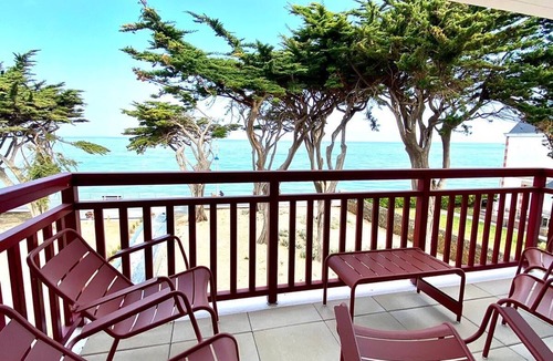 Pleneuf-Val-Andre Apartment | SEAFRONT APARTMENT VAL ANDRE ALL INCLUSIVE FOR 5 PEOPLE