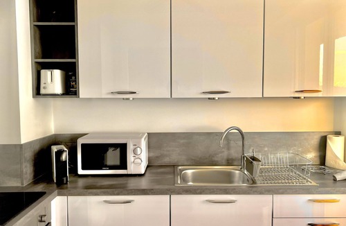 Menton Apartment | "SEAVIEWS BY JENNI MENTON LA SUITE Superb brand new apartment on the seafront