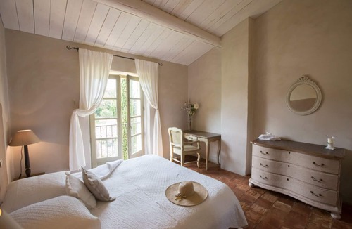 Aigaliers House | Self catering room in a large Mas