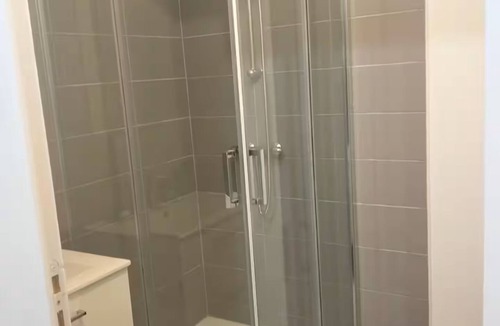 Saint-Pavace Bed & Breakfast | Separate bedroom