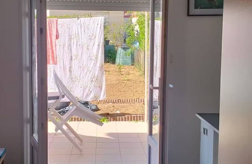 Saint-Pavace Bed & Breakfast | Separate bedroom