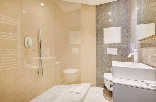 Quartier Saint-Ambroise Apartment | Serene apartment for 6p near the Marais