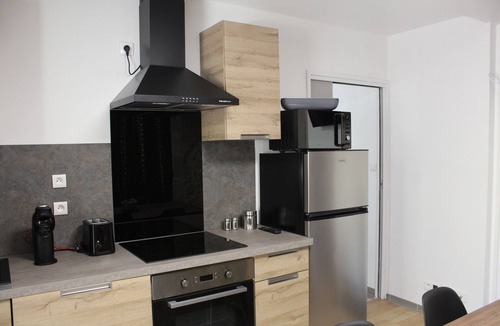 Boulazac-Isle-Manoire Apartment | SIBO GITE apartment 5 pers, swimming pool, nature and city