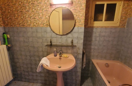 Provins Apartment | Single-storey apartment, 5 minutes from town center, terrace, south-facing