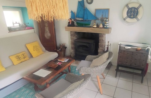Paimpol House | Single-storey house, typical of Brittany,. animals accepted.