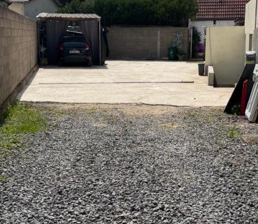 Florange House | Sirine57 Charming House for 5 Guests Large Private Parking for Cars Vans
