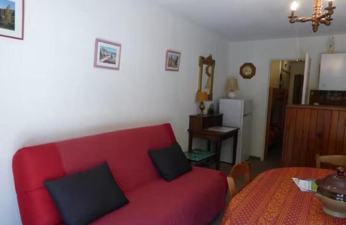 Le Super-Sauze Apartment | Ski-inski-out studio with balcony