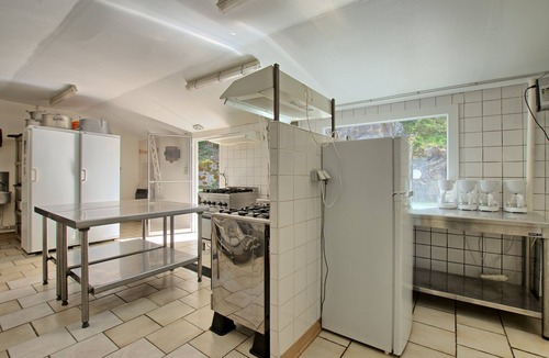 Bagneres-de-Luchon House | Skioura Holiday Home, Group Accommodation