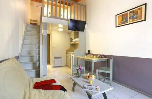 Merville Apartment | Smart Stay with Mezzanine for Four