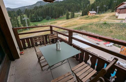 Puy-Saint-Vincent Apartment | SOLEIL DES ECRINS Puy Saint Vincent 1800 appart 4 pers refait neuf