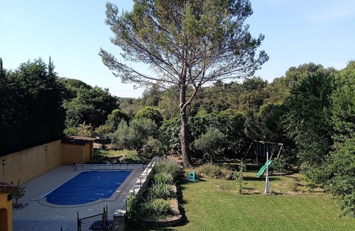Cabrieres Villa | South facing family villa with views of the scrubland