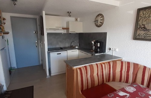 Saint-Lary-Soulan Apartment | South-facing triplex, pla d'adet, ski in/ski out, balcony