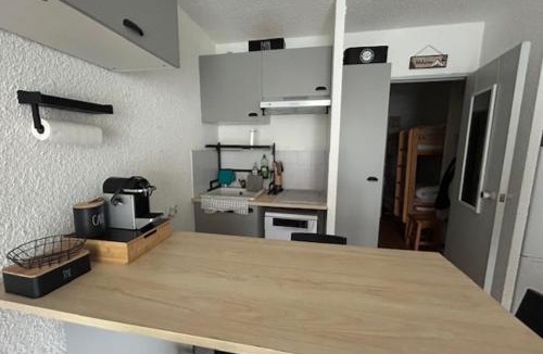 Le Sauze Apartment | South-facing terrace studio in resort center