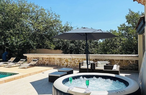 Brignoles Condo | South-facing villa with pool and jacuzzi for an unforgettable stay.